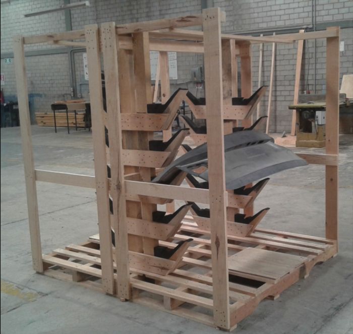 Diseño y Fabricación de Empaque de Carton y Madera.